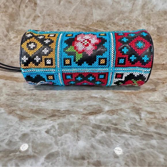 Vintage Isabella Fiore beaded Embroidered patch work Wristlet in excellent co - Picture 5 of 9